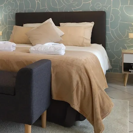 B&B Fleurs De Cosmos, Suite Lumineuse Climatisee 알비