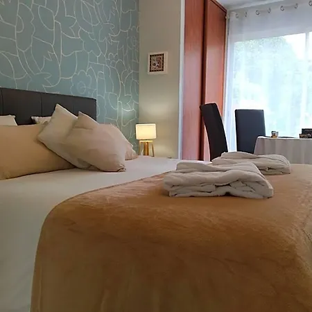Bed and Breakfast Fleurs De Cosmos, Lumineuse Climatisee